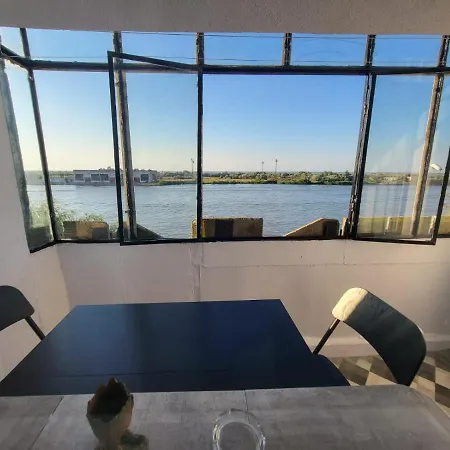 Belvedere Apartament * スリナ
